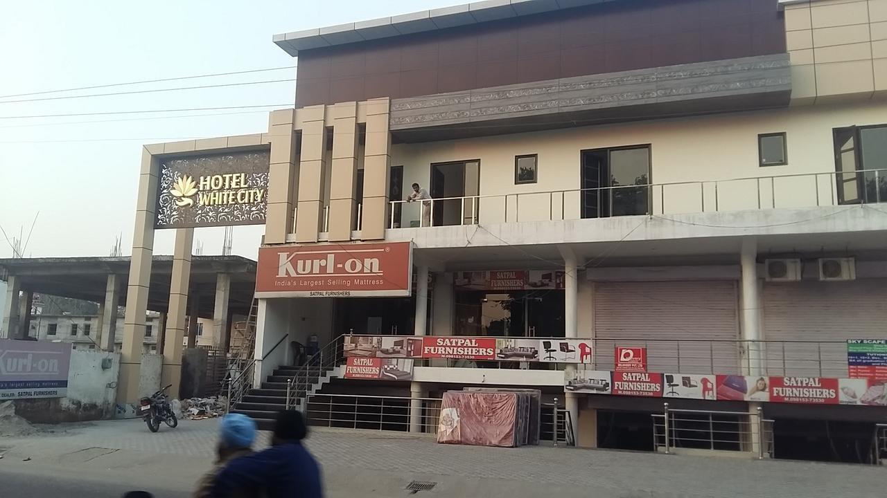 Oyo 30415 Hotel White City Anandpur  Exterior photo