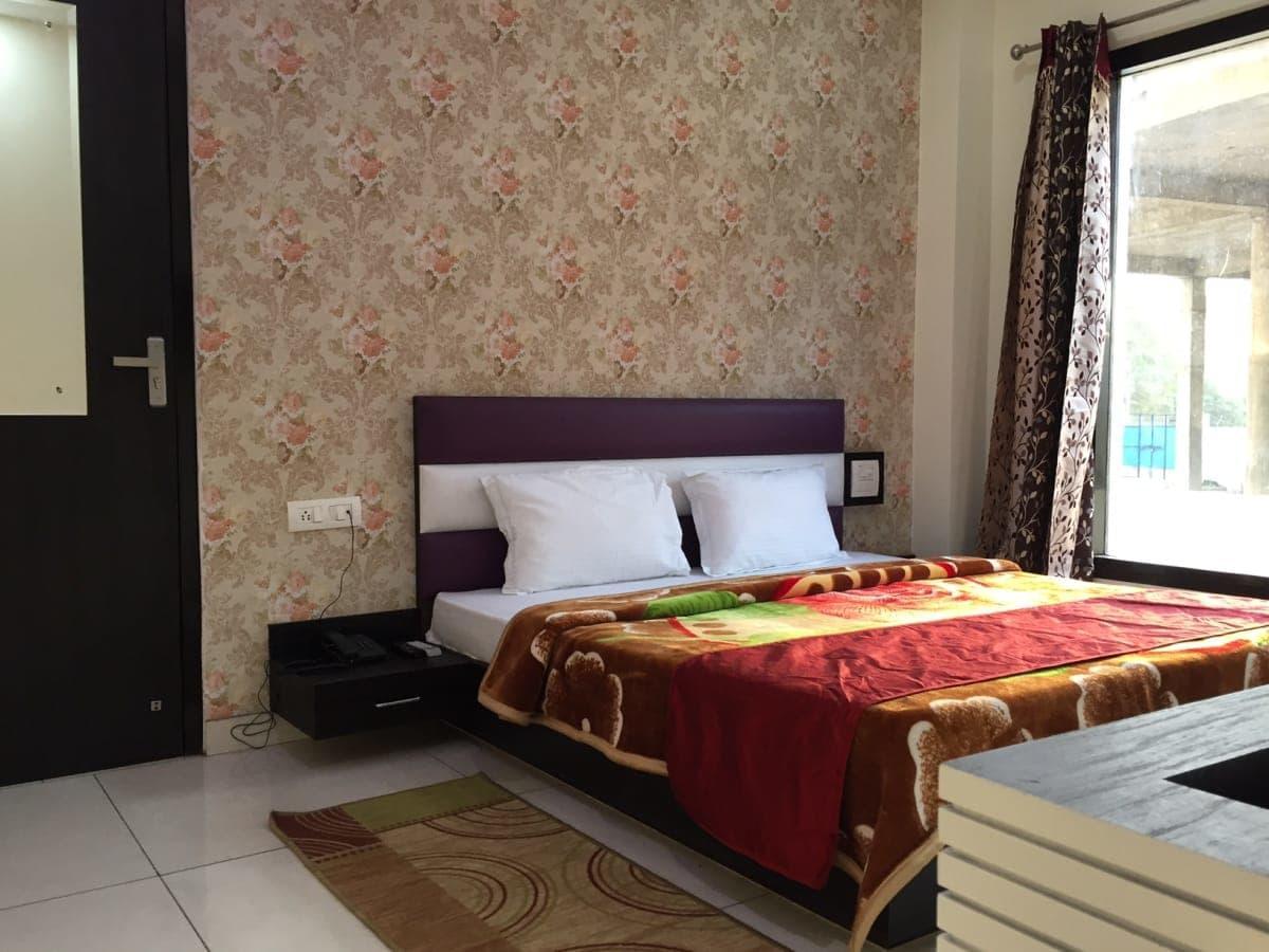 Oyo 30415 Hotel White City Anandpur  Exterior photo