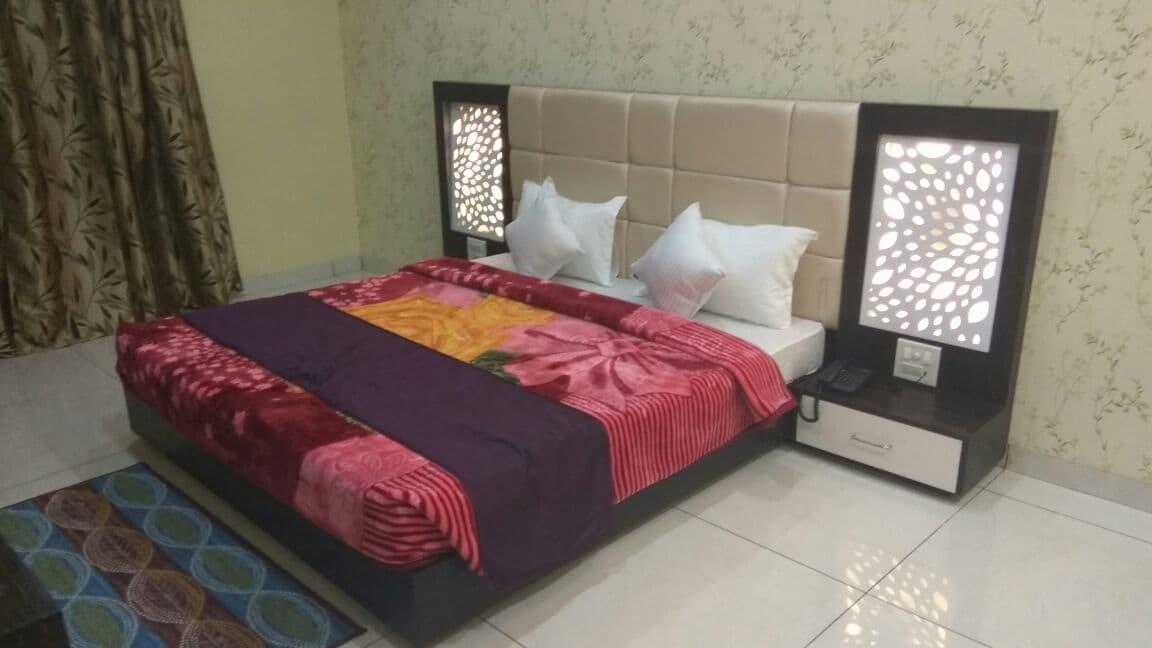 Oyo 30415 Hotel White City Anandpur  Exterior photo
