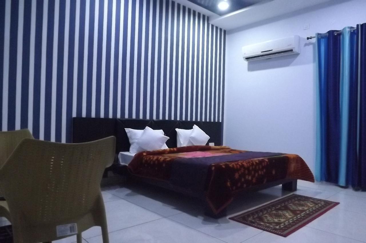 Oyo 30415 Hotel White City Anandpur  Exterior photo
